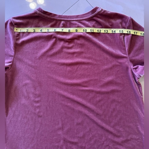 Abercrombie and Fitch Velvet short sleeve top wine color size M comfy top - Picture 4 of 16